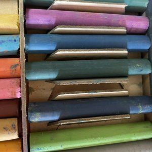 Sargent School Chalk Crayons Colors Pastels‎ 24 Brilliant Dustless 6" x 6"
